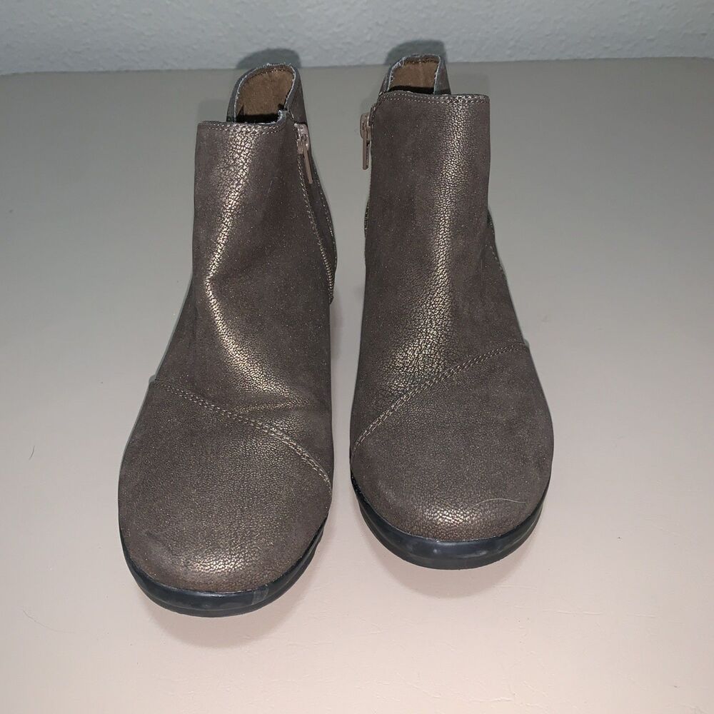 Cloudsteppers Women’s Ankle Booties Size 7 Brown